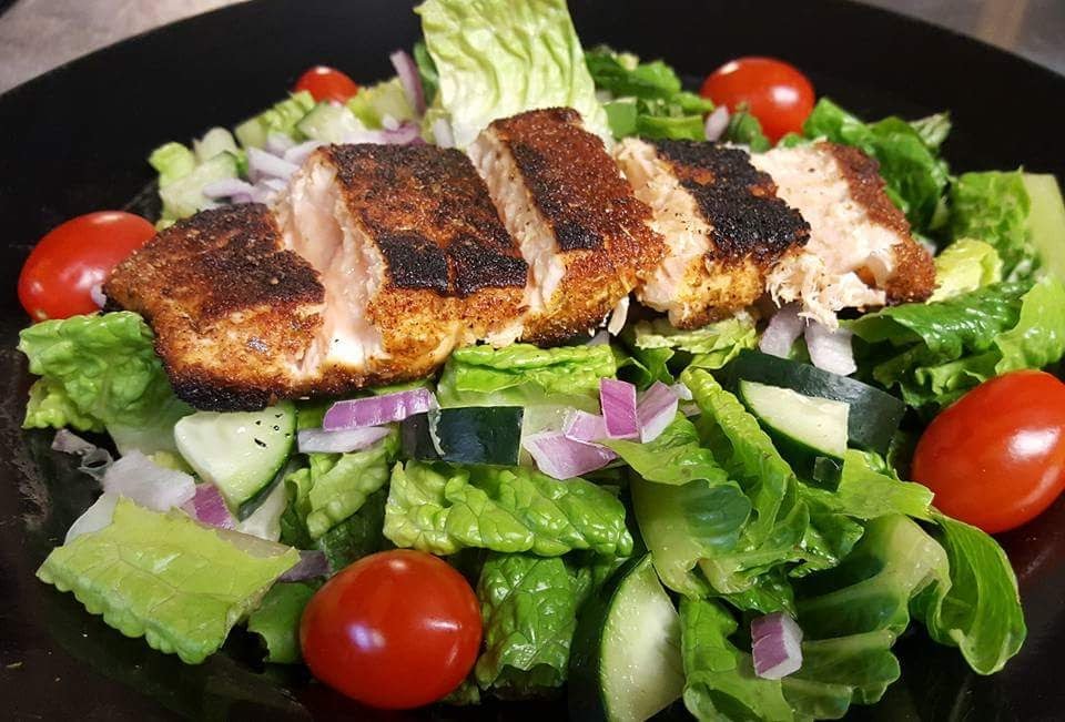 blacken slamon salad